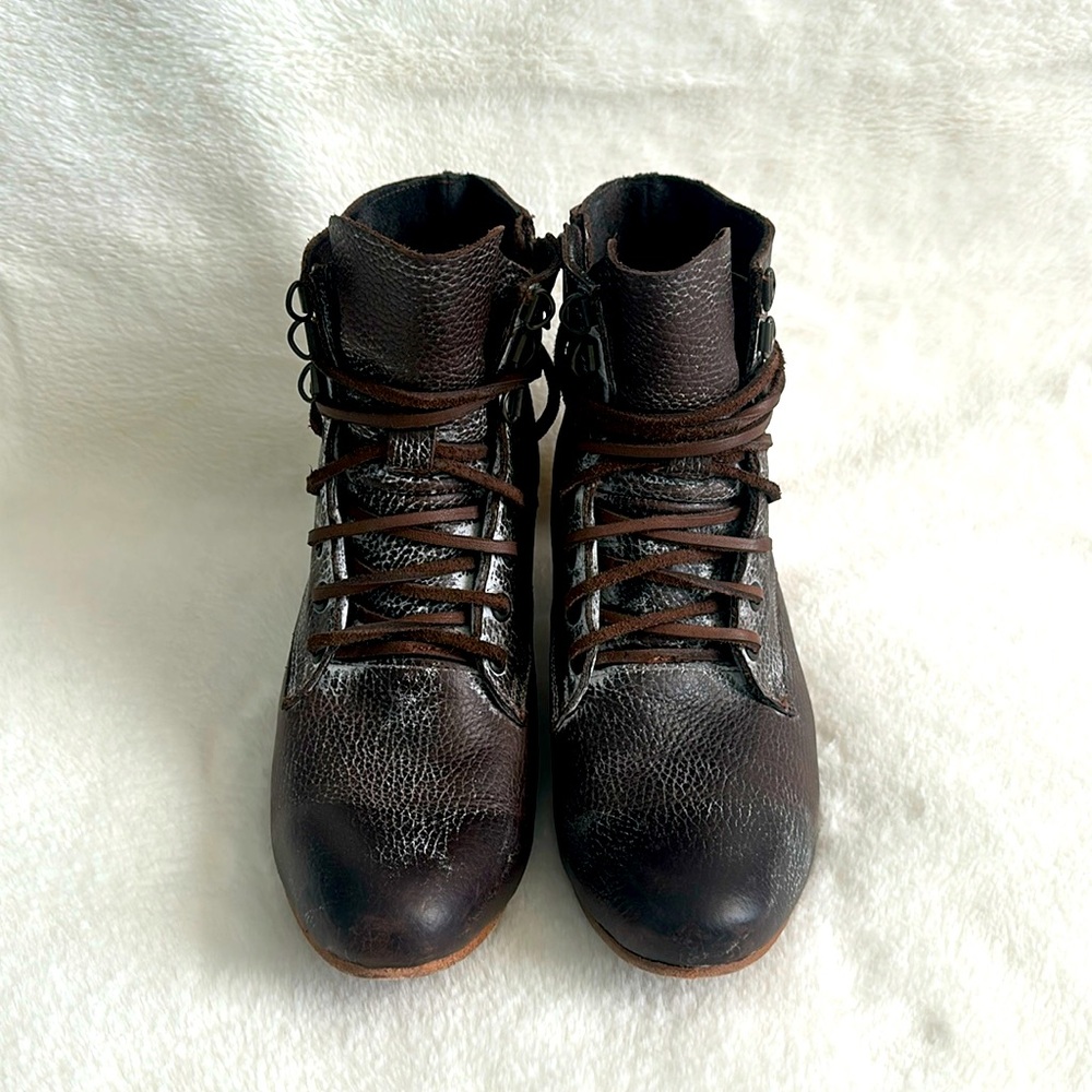 Brown distressed FREEBIRD ankle boots, size 8